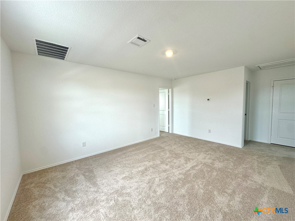 876 Rancho Del Cielo Loop Property Photo 8