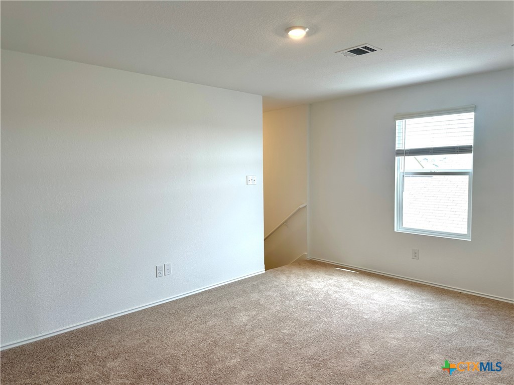 876 Rancho Del Cielo Loop Property Photo 9