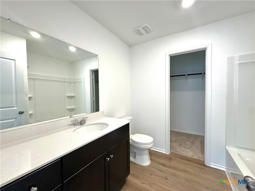876 Rancho Del Cielo Loop Property Photo 10