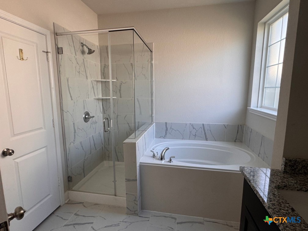 5712 Red Fish Court Property Photo 14