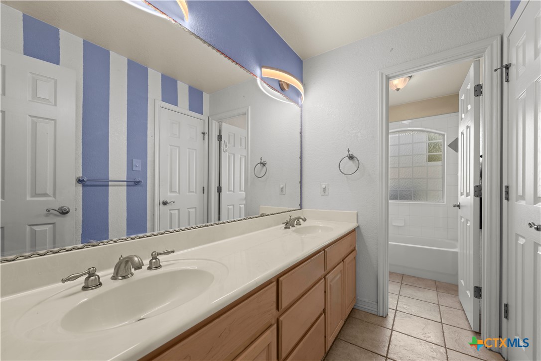 700 Pioneer Trail Property Photo 35