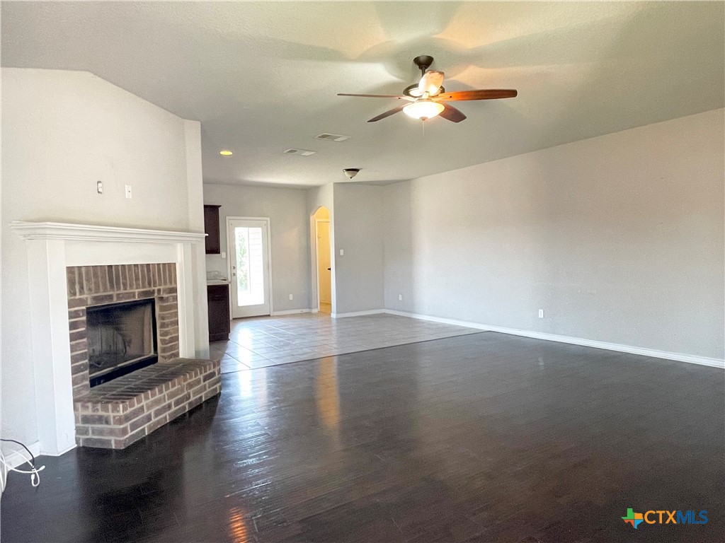 2525 Elk Creek Street Property Photo 3
