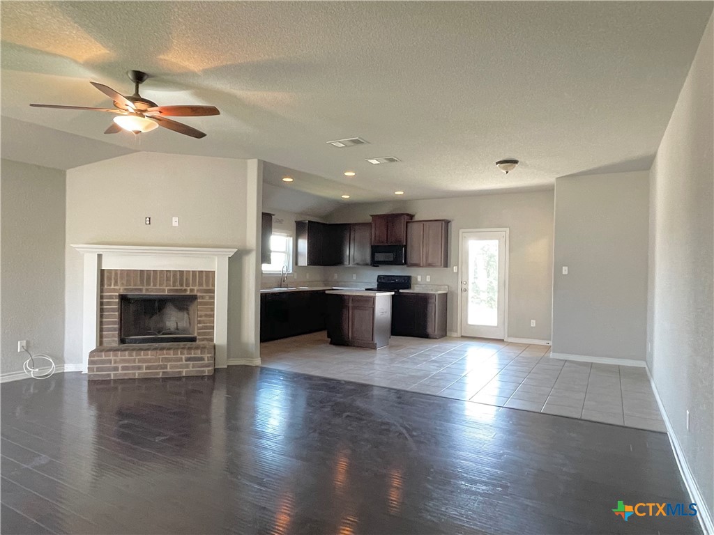 2525 Elk Creek Street Property Photo 4