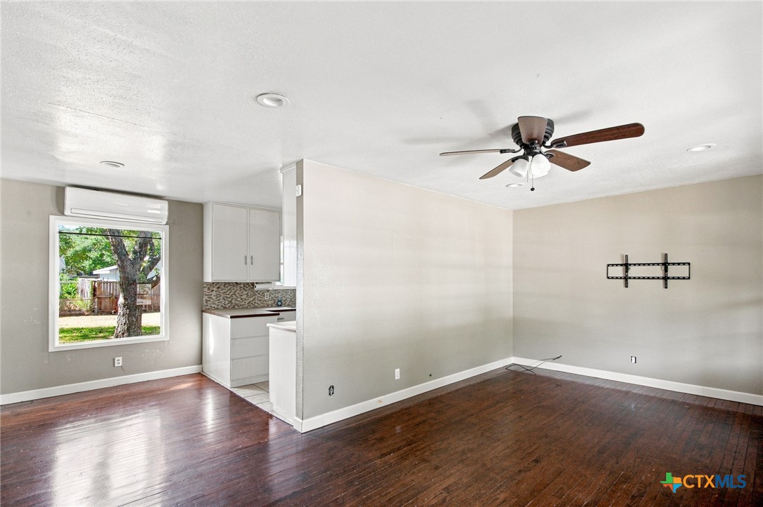 2514 Cardinal Street Property Photo 5