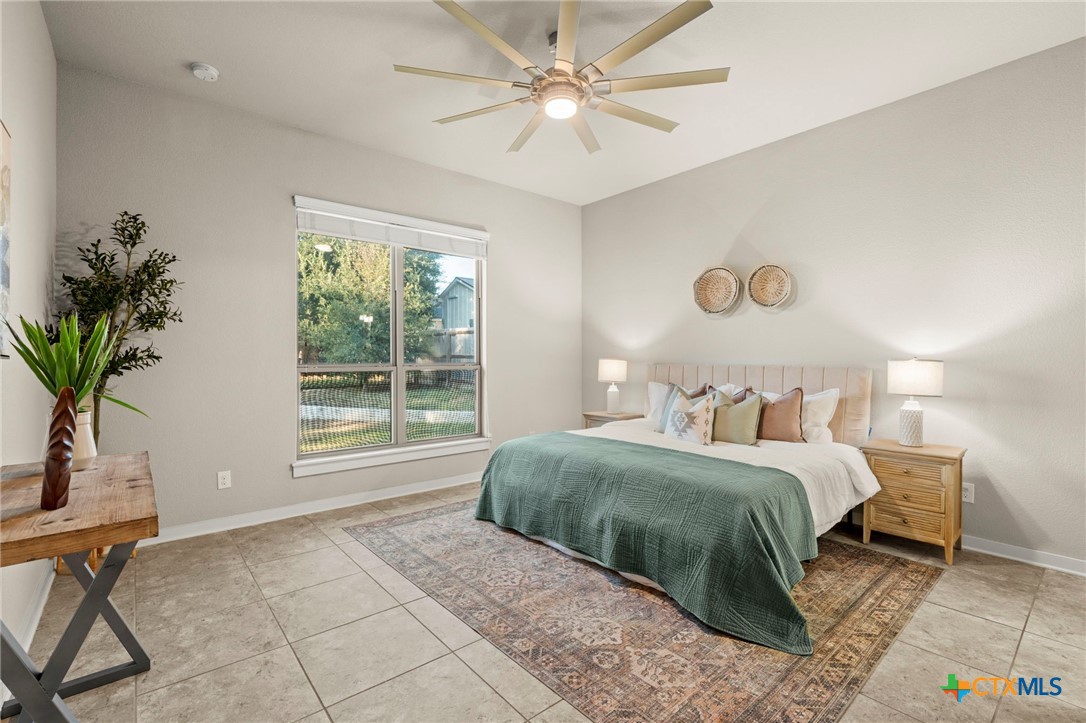 123 Archstone Loop Property Photo 8