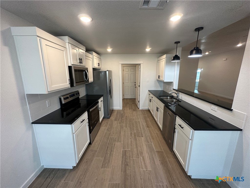 1503 Fiddle Wood Way Property Photo 3