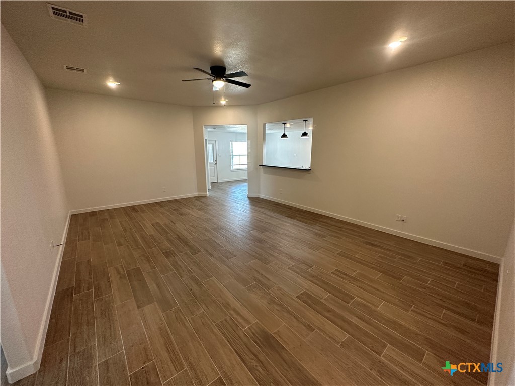 1503 Fiddle Wood Way Property Photo 4