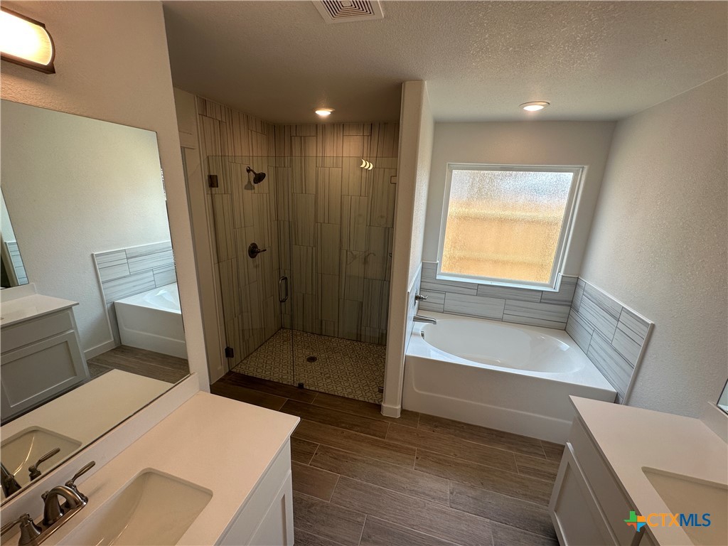 1503 Fiddle Wood Way Property Photo 8