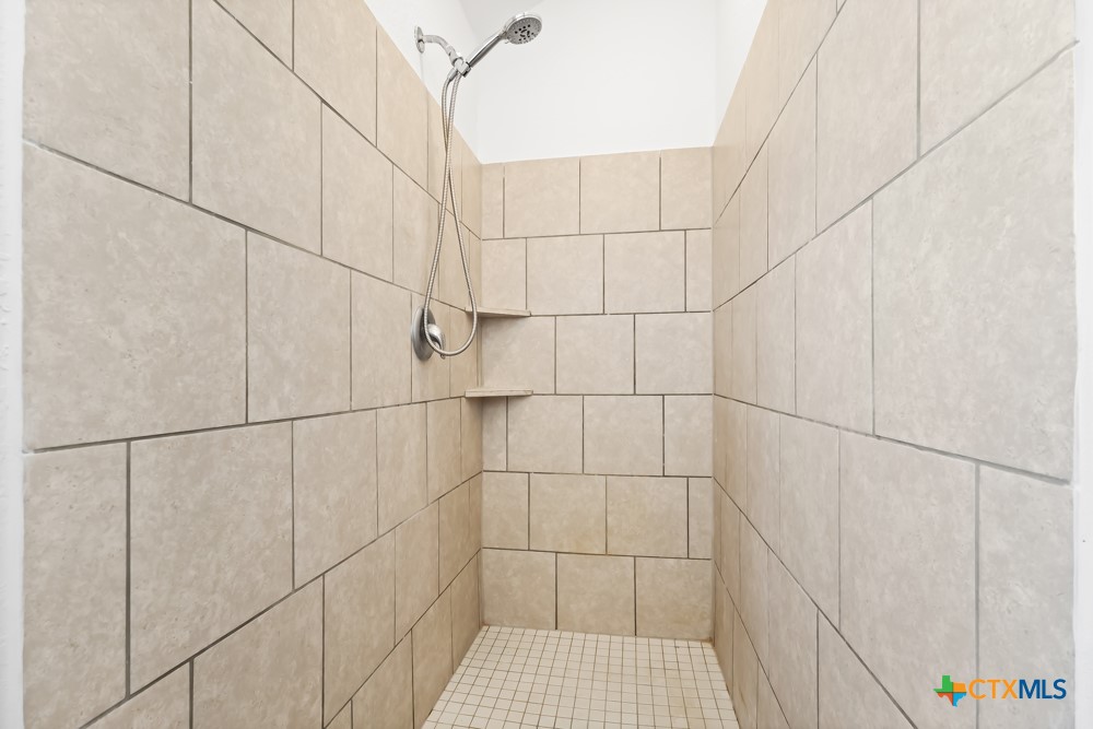 2460 Vesper Bend Property Photo 15