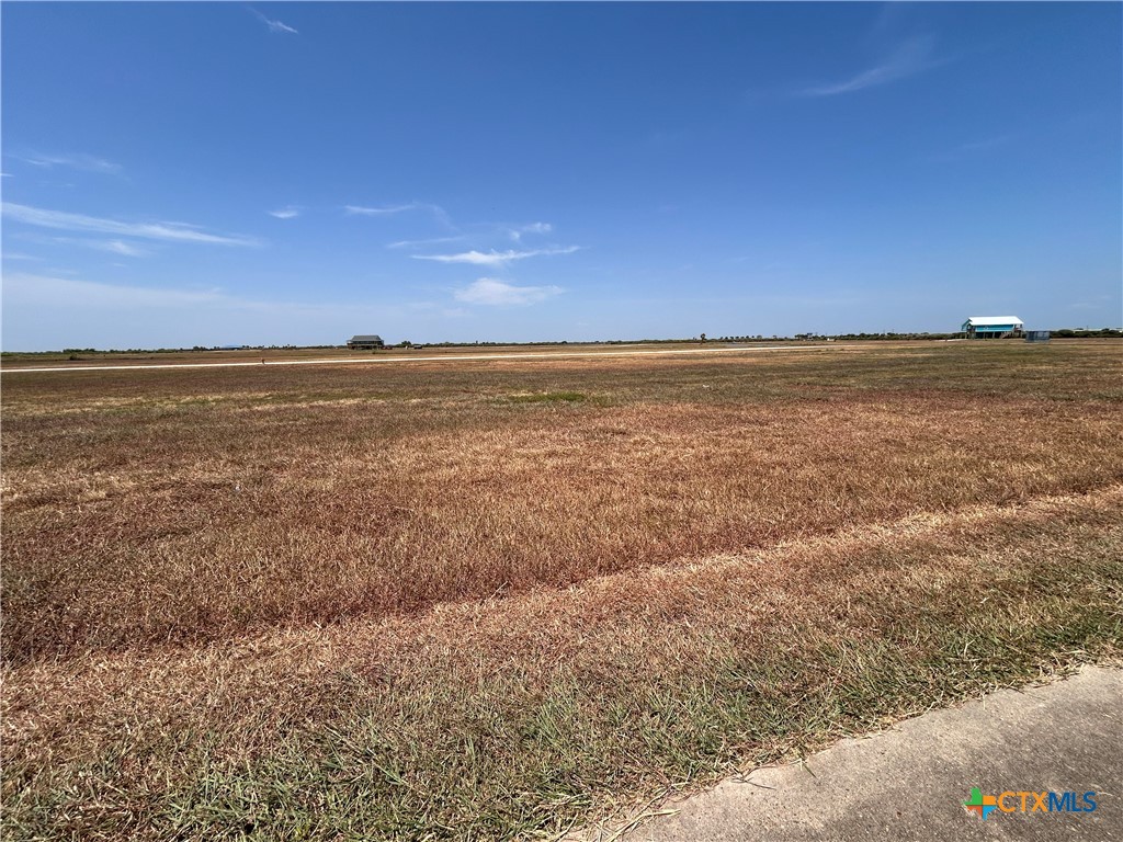 3037 Coastal Springs Loop Property Photo 3