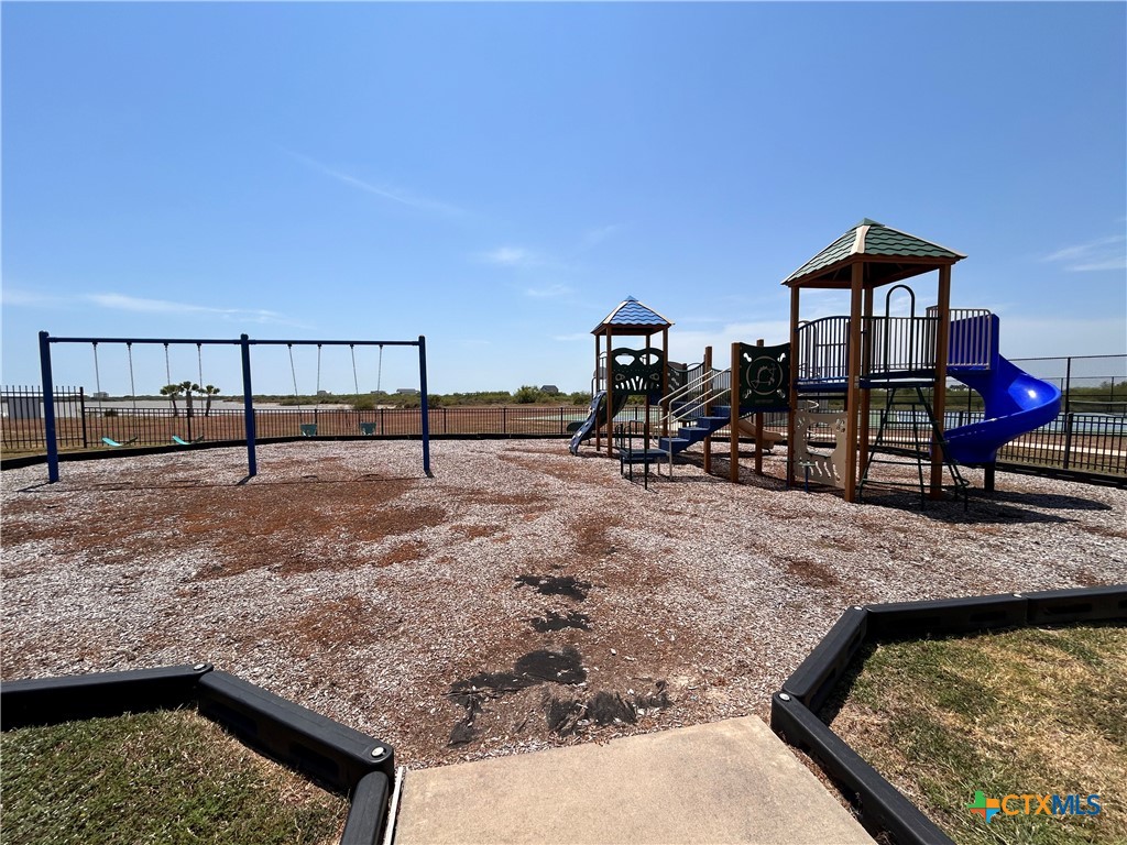 3037 Coastal Springs Loop Property Photo 13