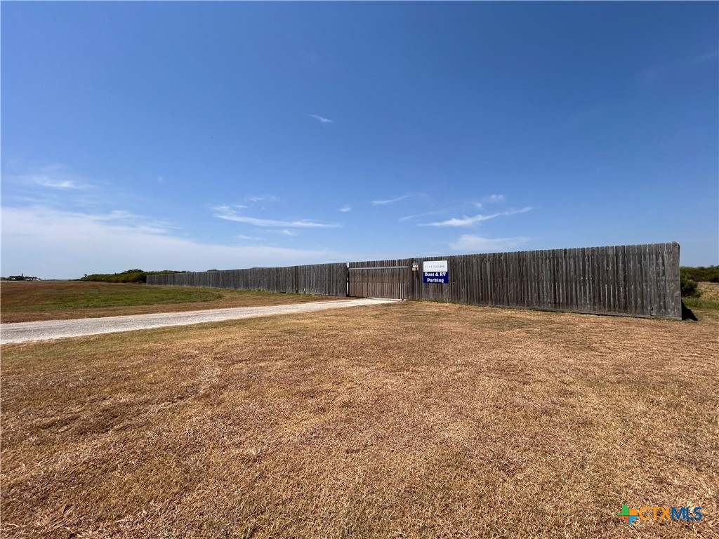 3037 Coastal Springs Loop Property Photo 18