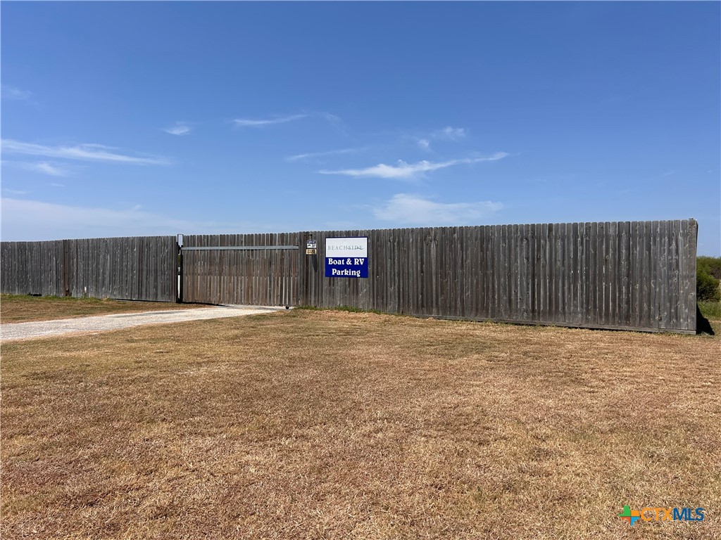 3037 Coastal Springs Loop Property Photo 19