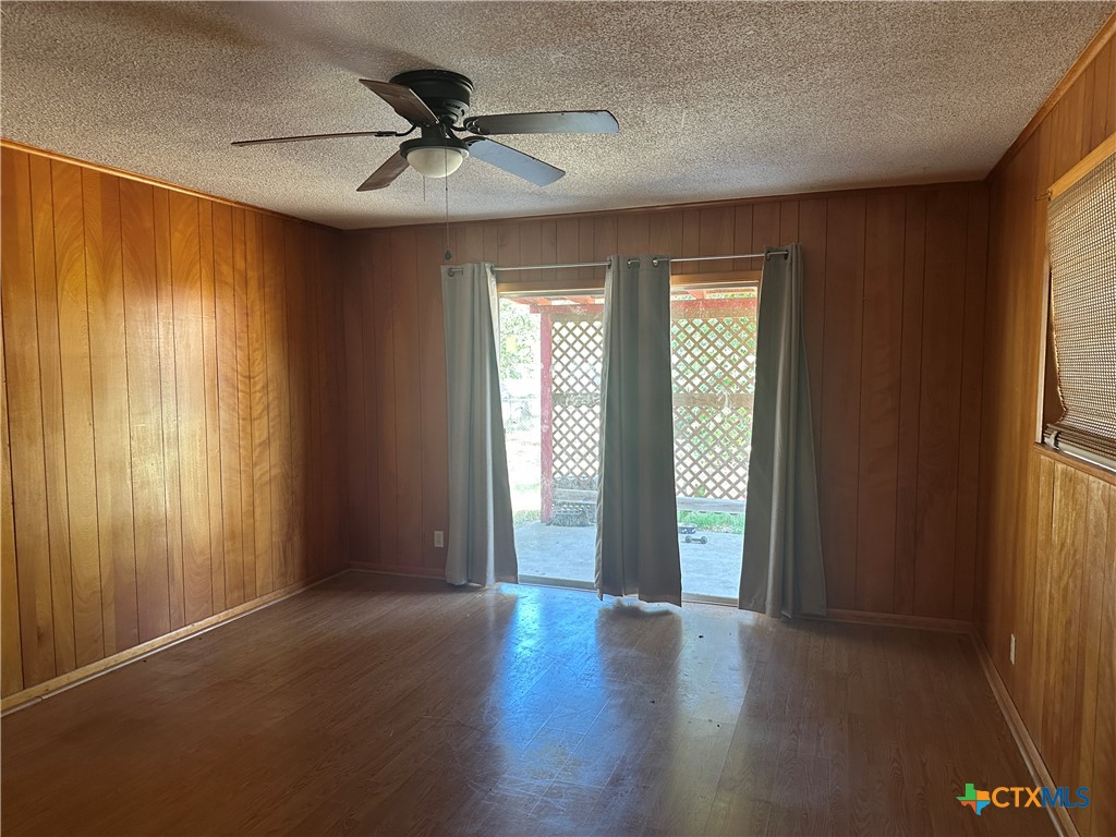 408 Royal Oak Drive Property Photo 9