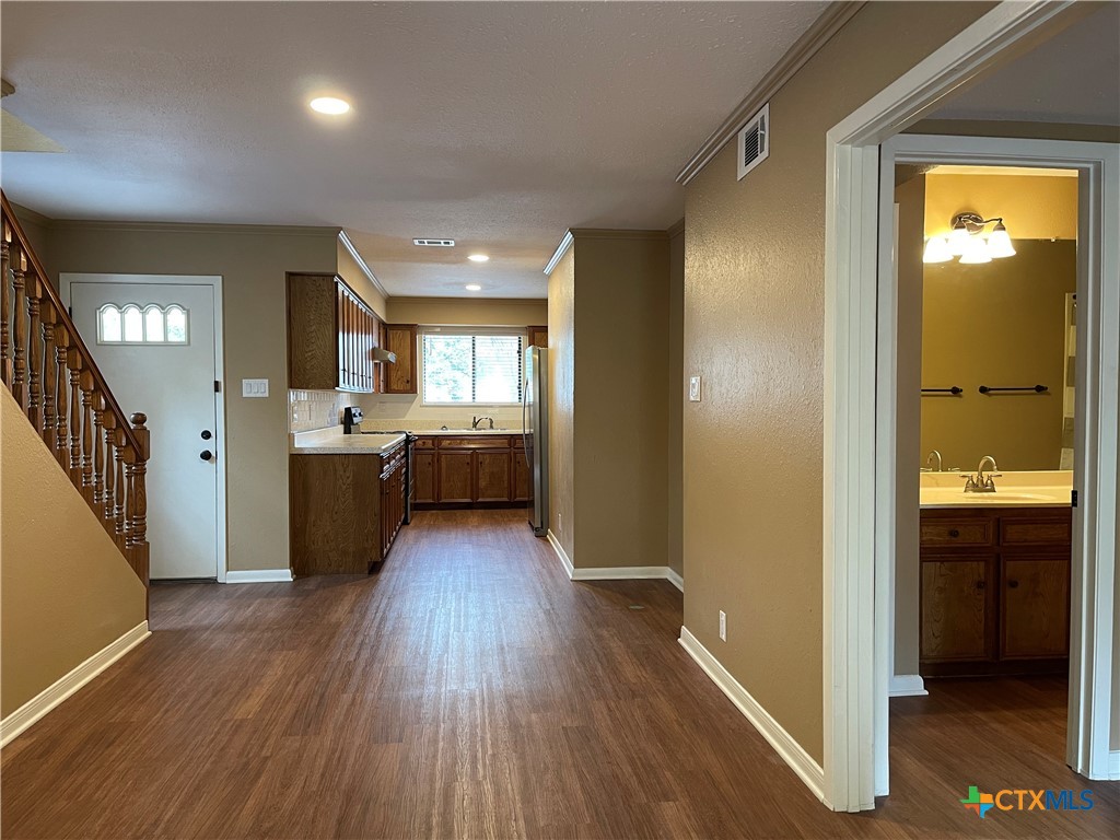105 Blanco Street Property Photo 2