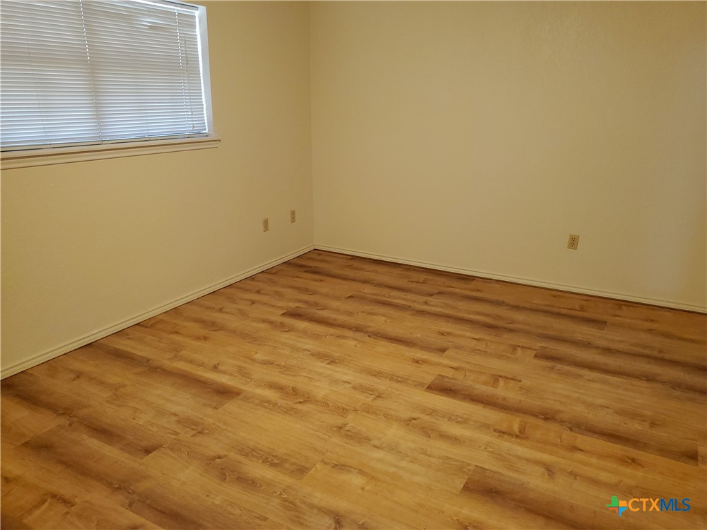 702 Cedar Parkway Property Photo 5