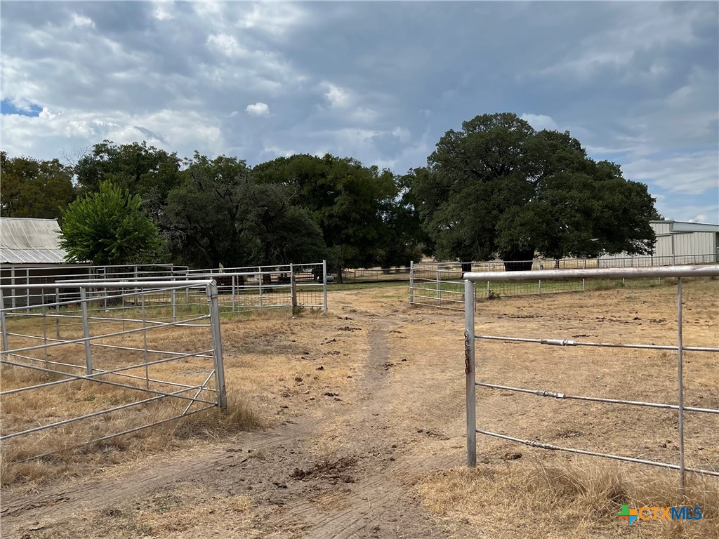 4009 N Highway 183 Property Photo 4