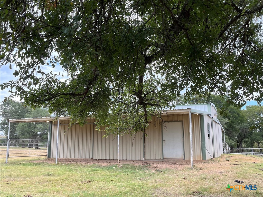 4009 N Highway 183 Property Photo 7