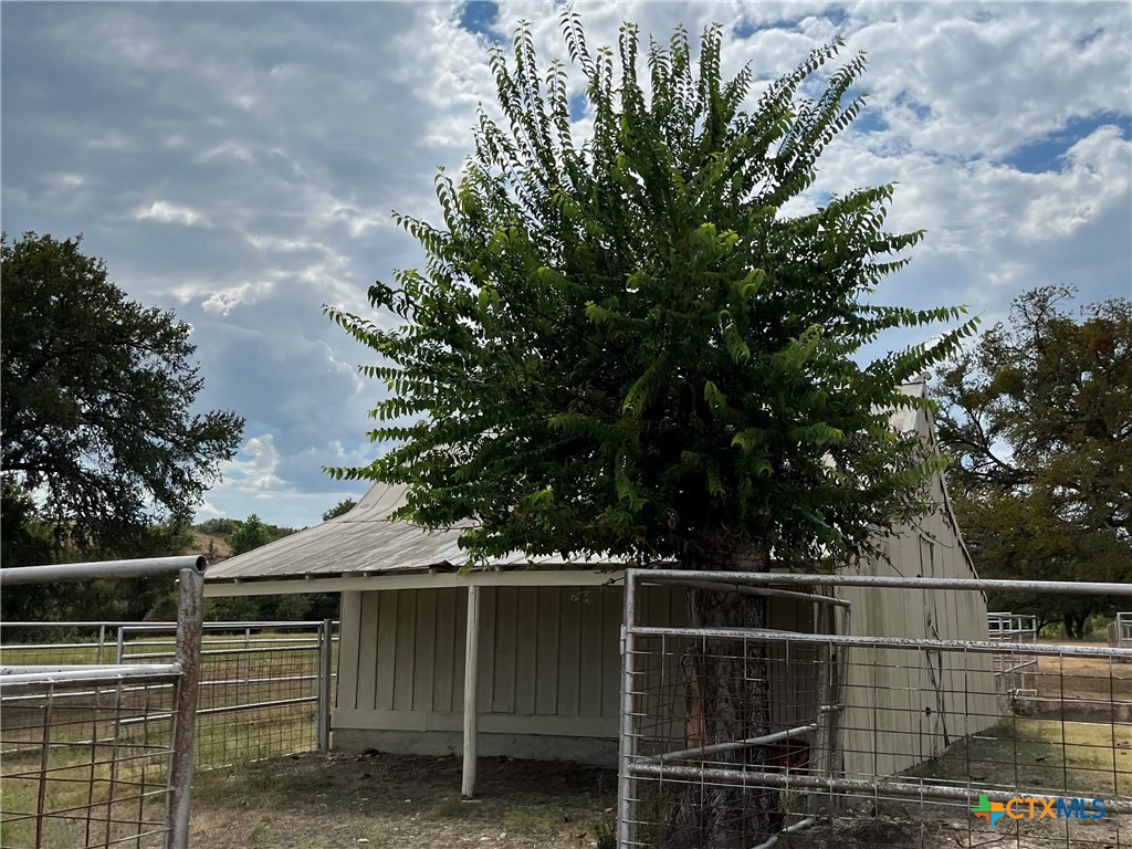 4009 N Highway 183 Property Photo 13