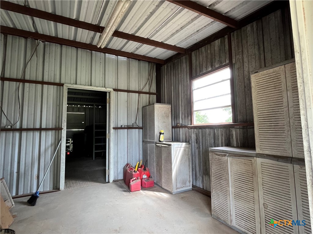 4009 N Highway 183 Property Photo 14