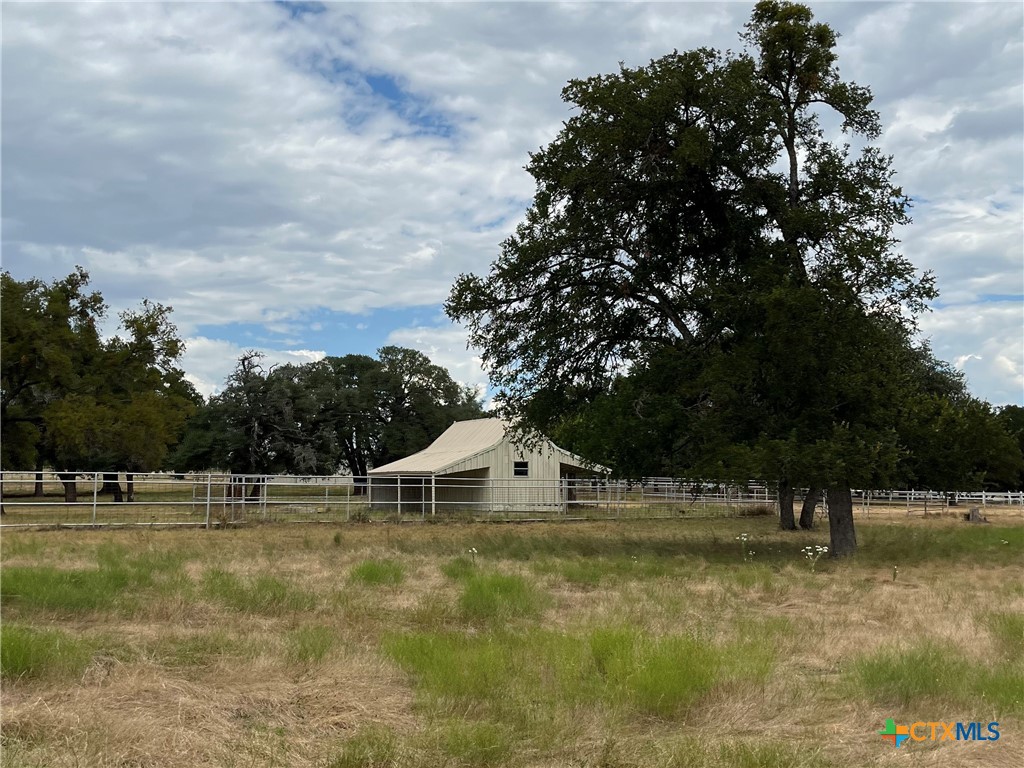 4009 N Highway 183 Property Photo 18