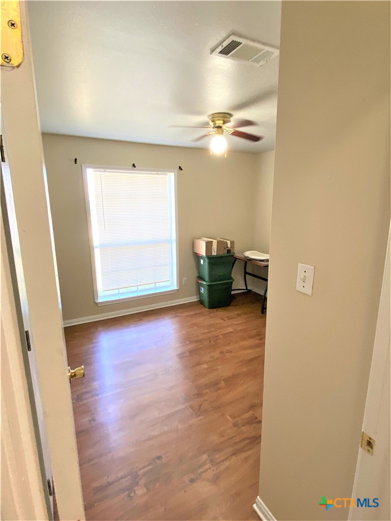 1311 E Downs Avenue Property Photo 5