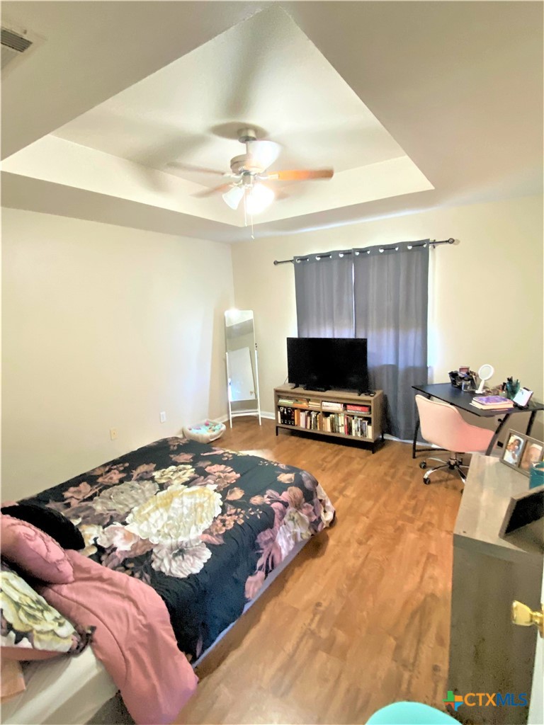 1311 E Downs Avenue Property Photo 9