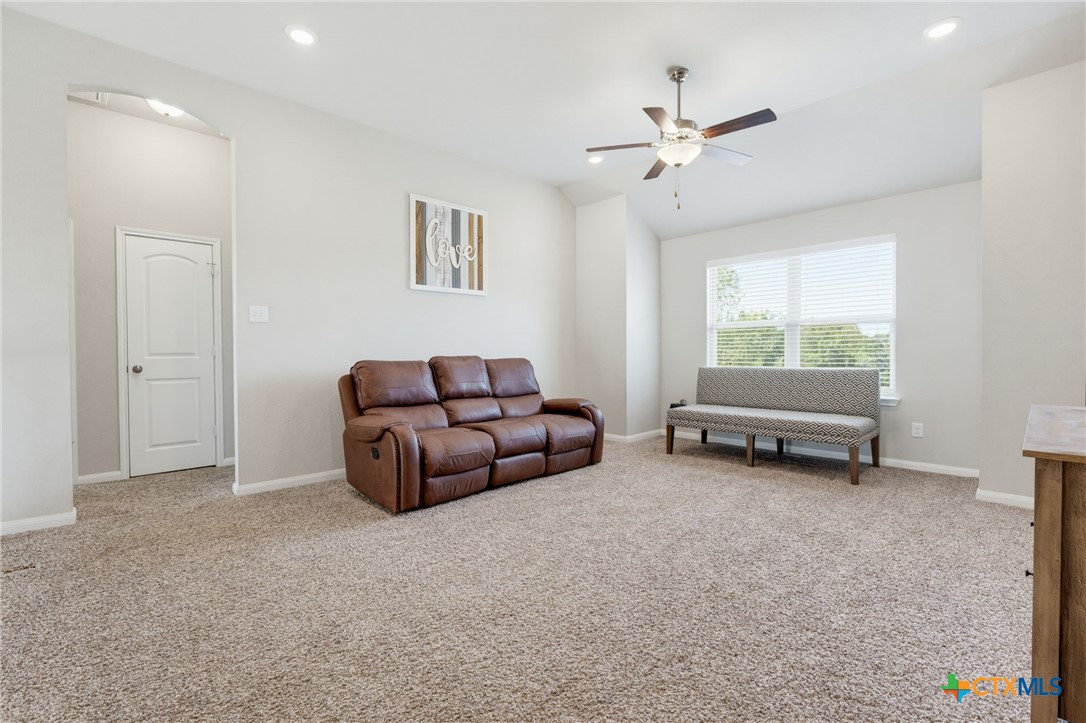 1129 Ewell Court Property Photo 28