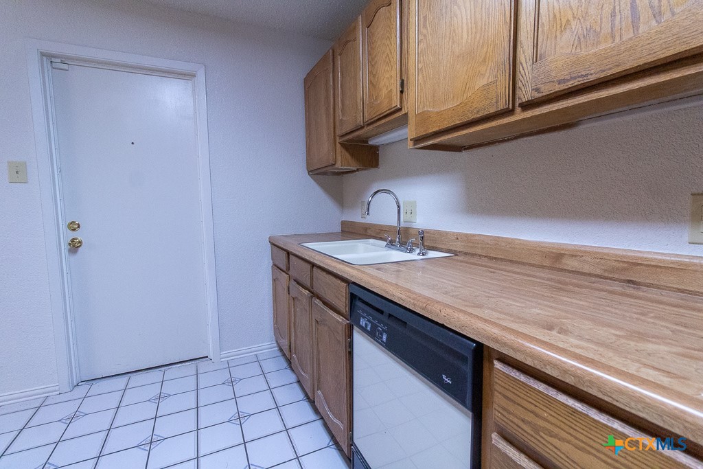 2018 Newton Drive Property Photo 9