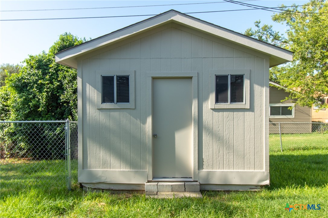 2018 Newton Drive Property Photo 37