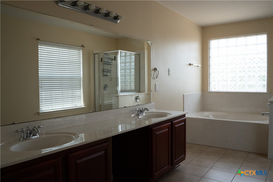 711 Taurus Drive Property Photo 7