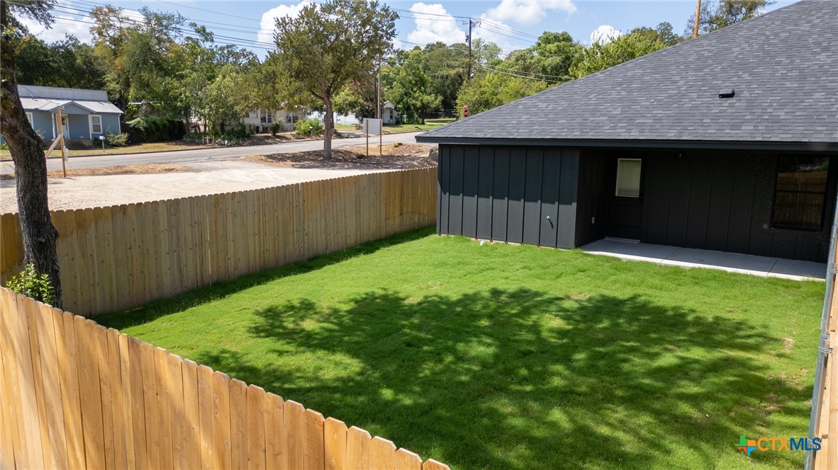 203 Boyles Street Property Photo 6