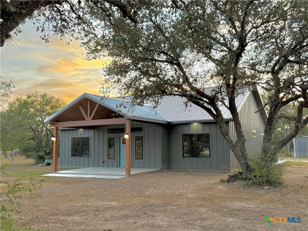 84 Paloma Road Property Photo 1