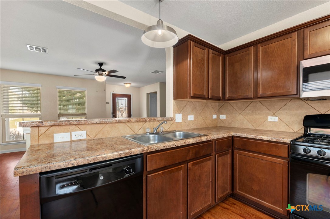 504 Wind Murmur Property Photo 6