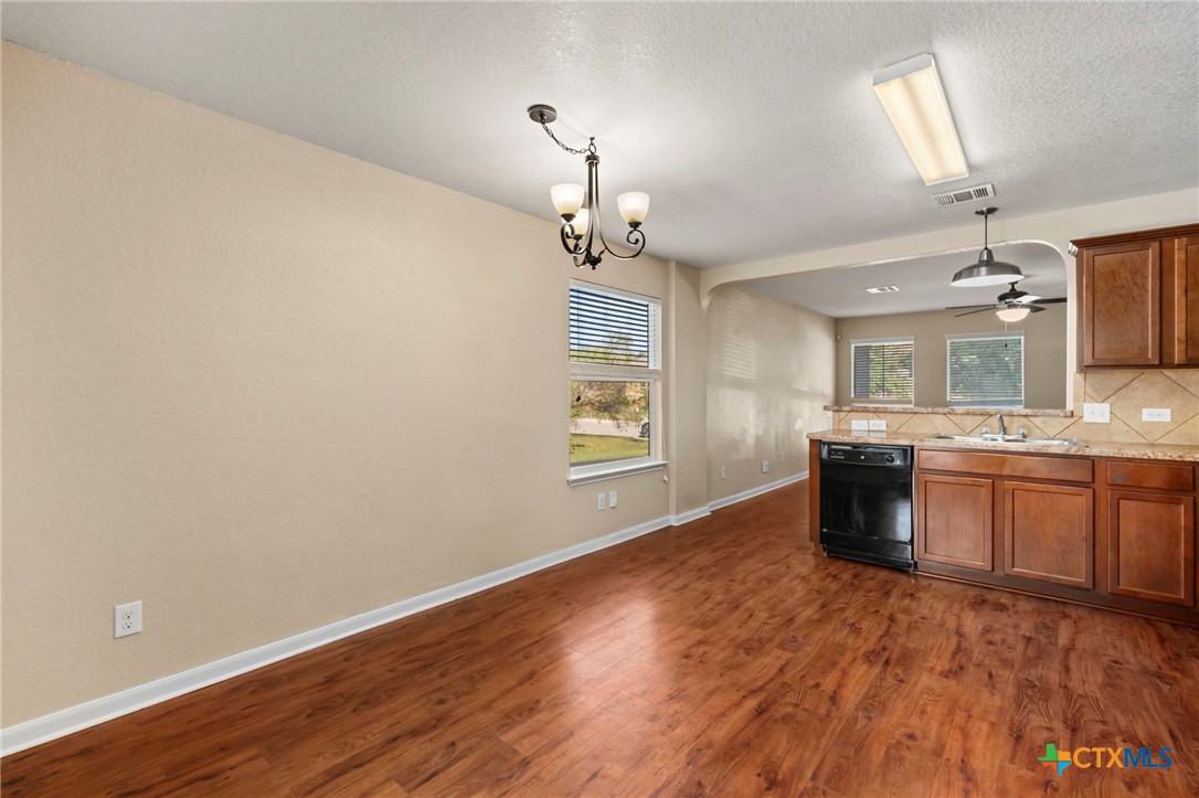 504 Wind Murmur Property Photo 8