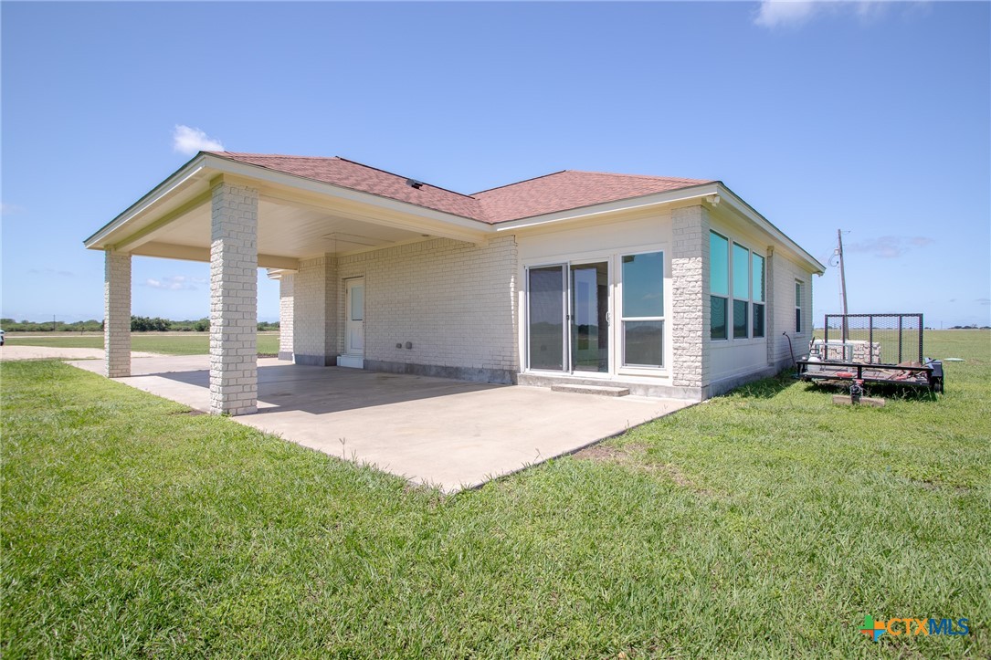 394 Sunrise Bay Drive Property Photo 3