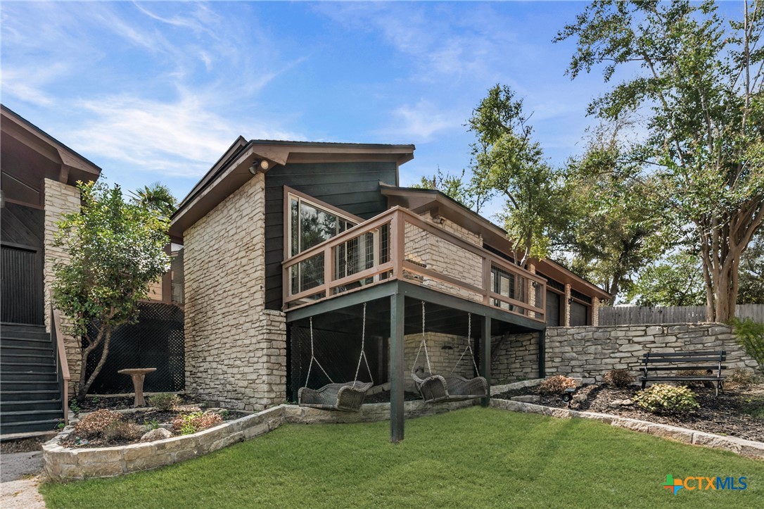 2800 Pecan Valley Drive Property Photo 4