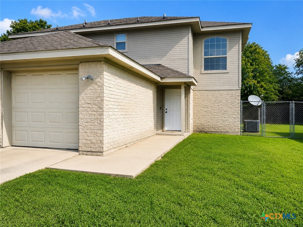305 Deloris Drive Property Photo 1