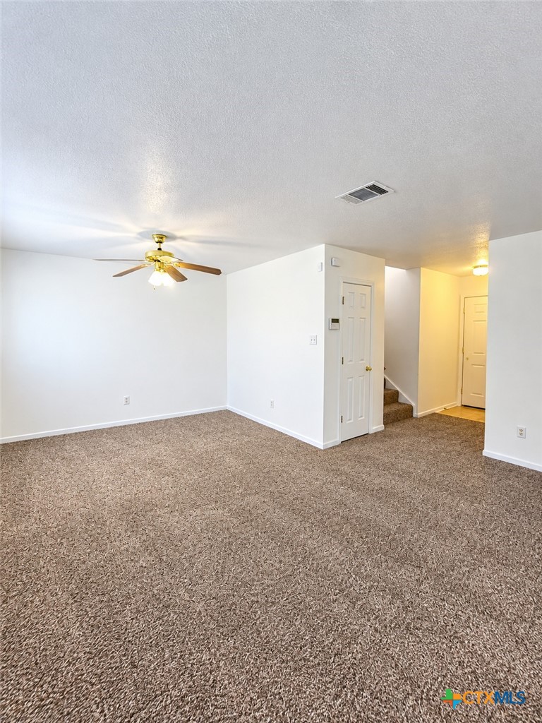 305 Deloris Drive Property Photo 8
