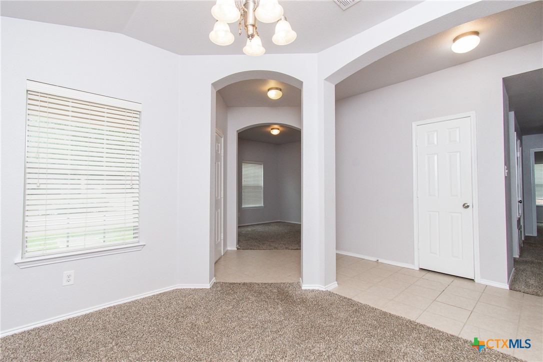 6003 Shamrock Drive Property Photo 3