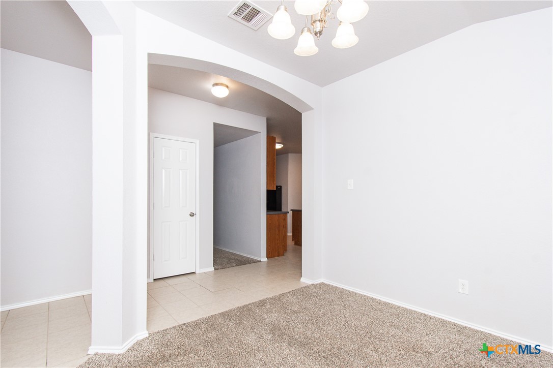 6003 Shamrock Drive Property Photo 4