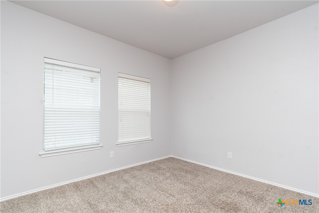 6003 Shamrock Drive Property Photo 5