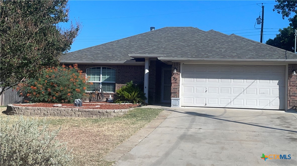32 Tanyard Road Property Photo 1