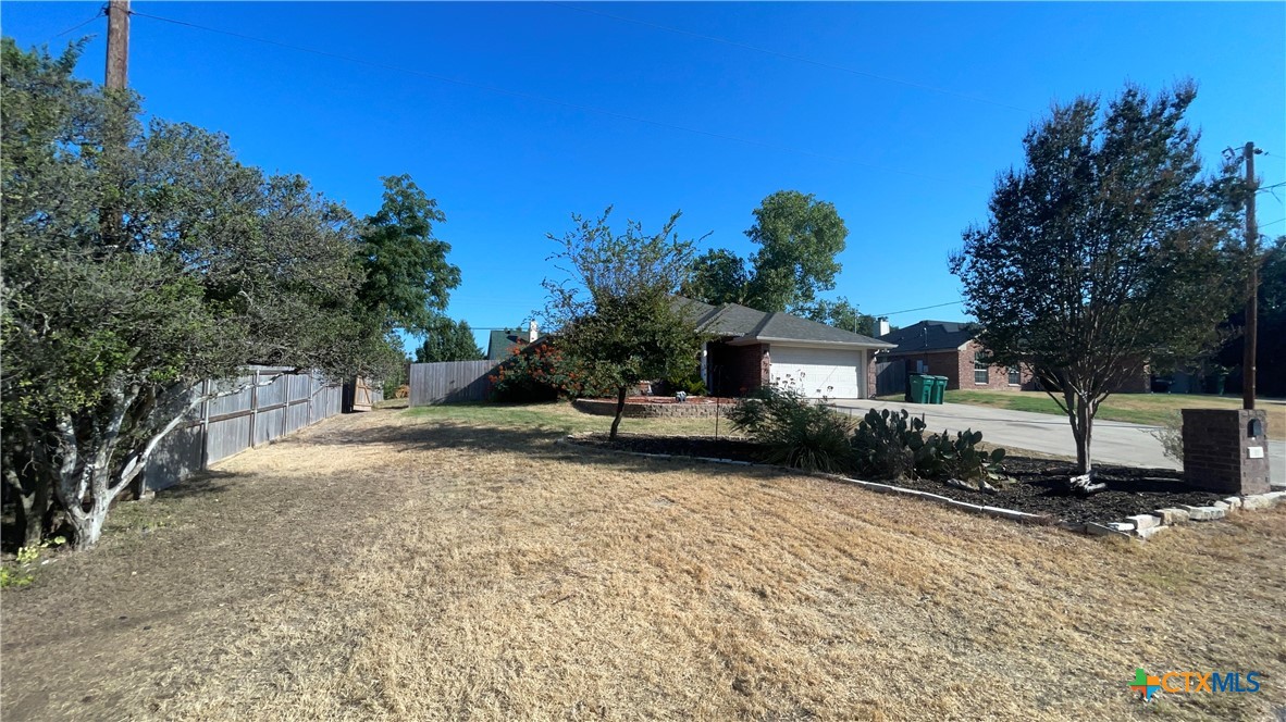 32 Tanyard Road Property Photo 4