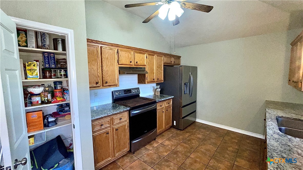 32 Tanyard Road Property Photo 12