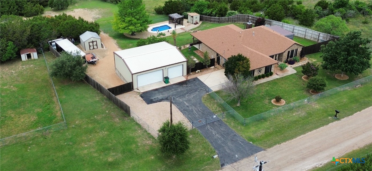 1015 Bluebonnet Drive Property Photo 2
