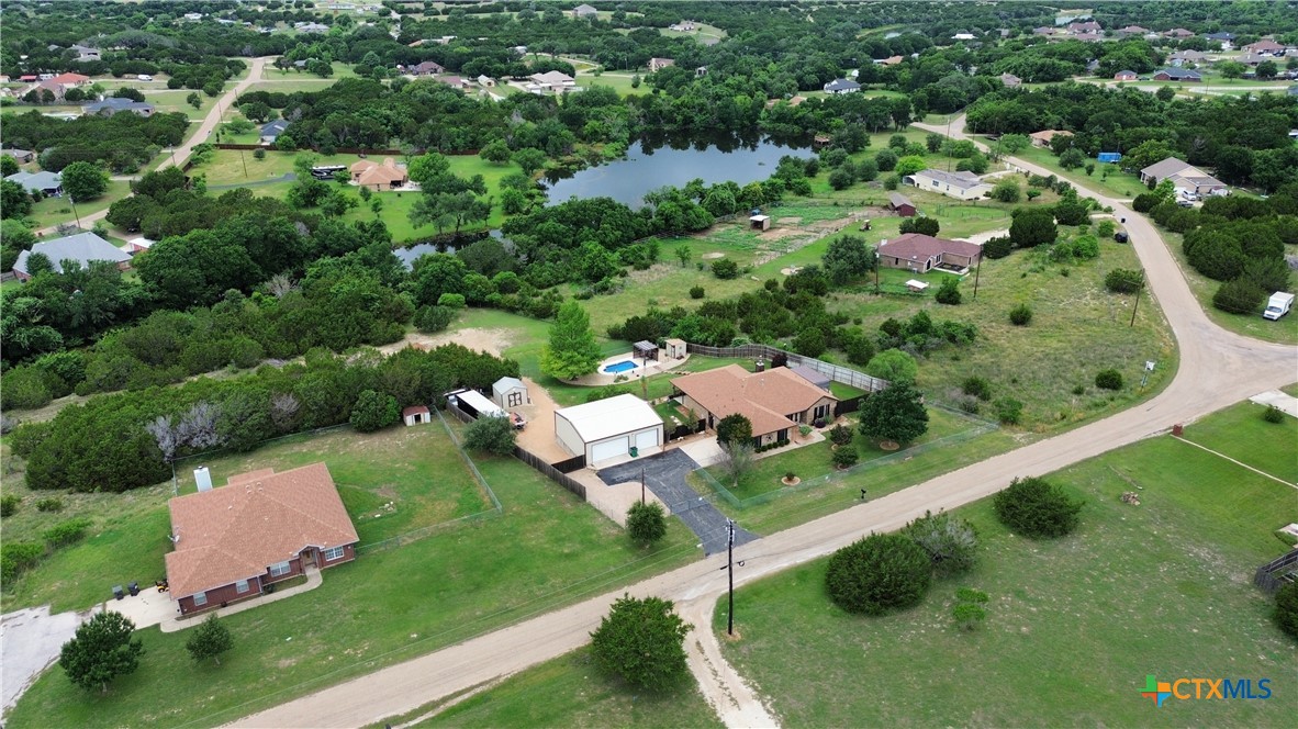 1015 Bluebonnet Drive Property Photo 5