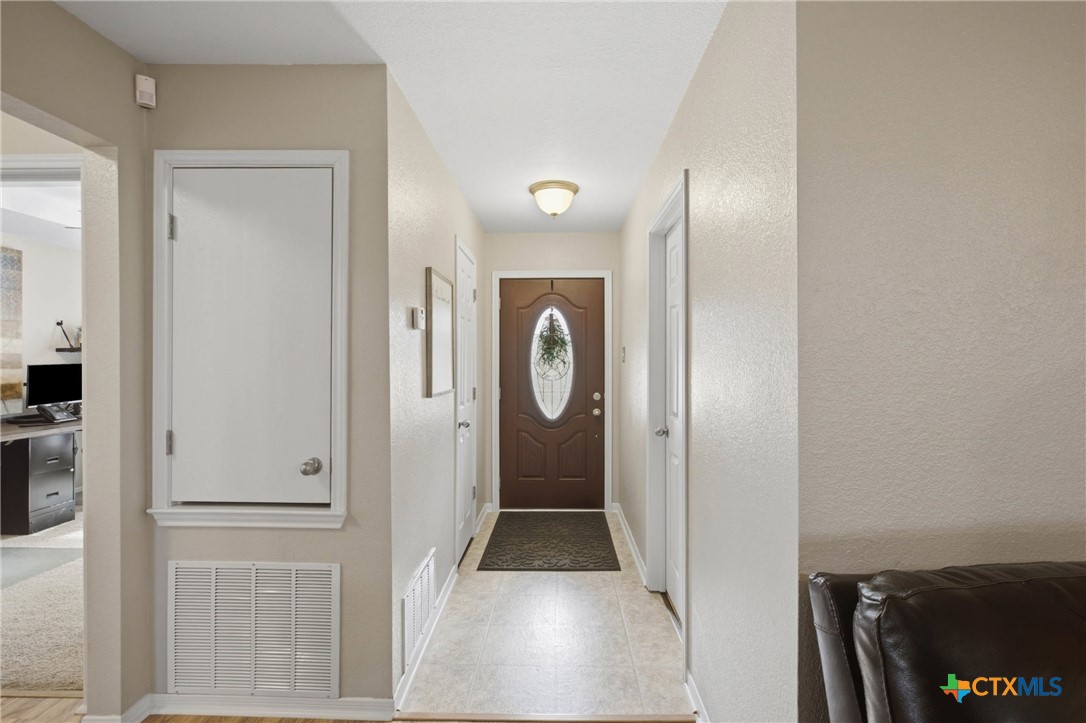 1015 Bluebonnet Drive Property Photo 7