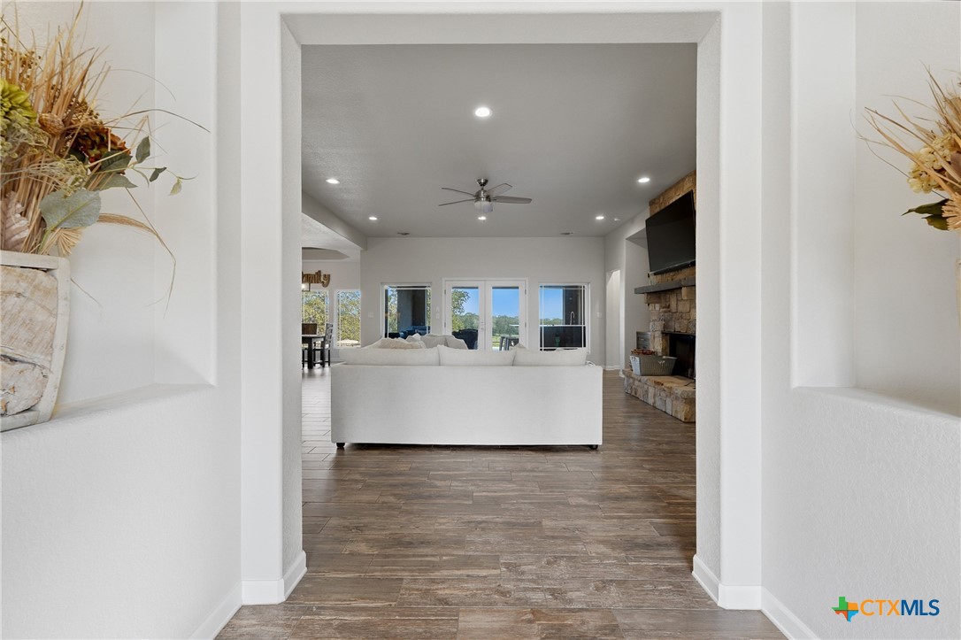 494 Flash Circle Property Photo 12