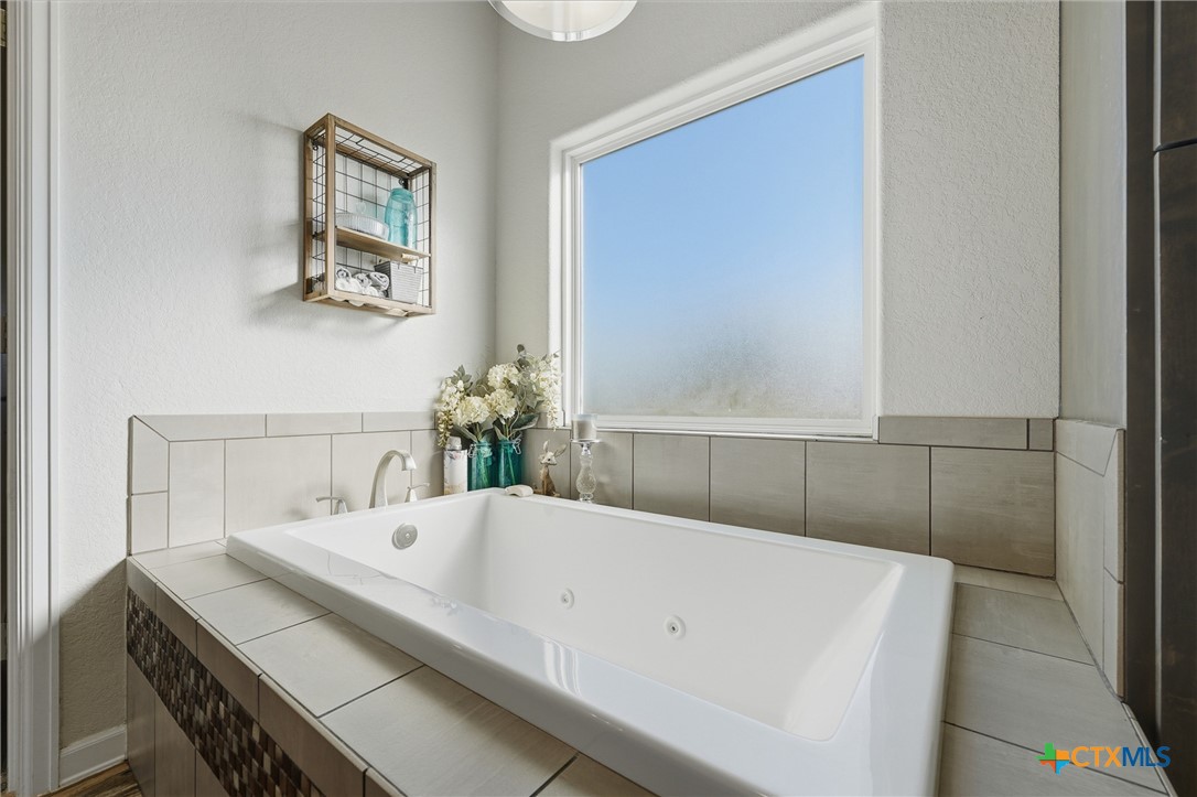 494 Flash Circle Property Photo 36